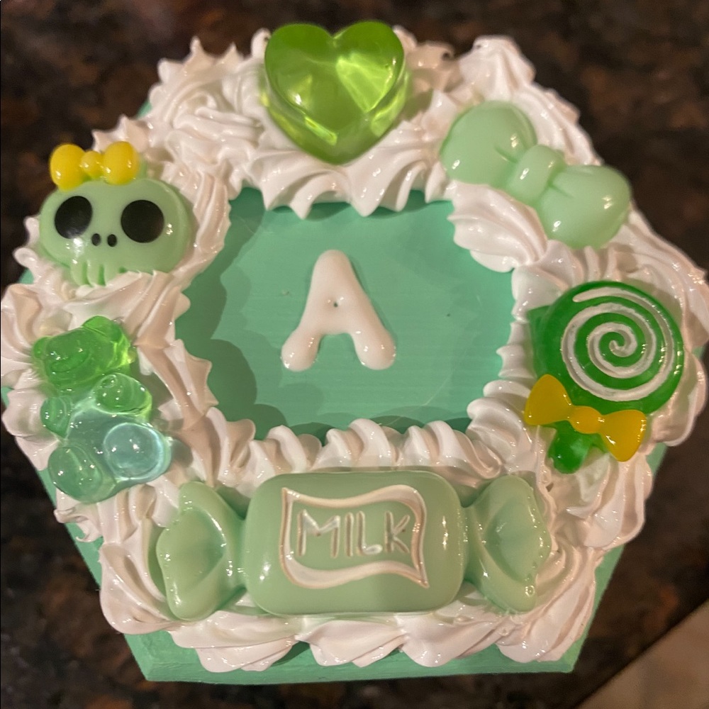 Custom trinket deco whip boxes